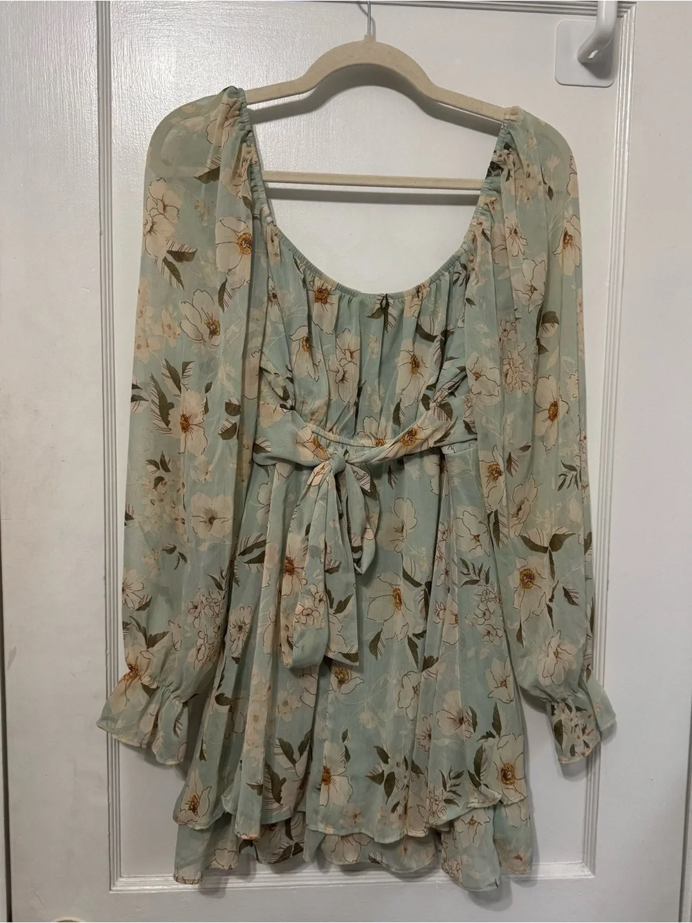 Evolutionary Apparel Women's Large Long Sleeve Floral Mini Dress with Tie Front